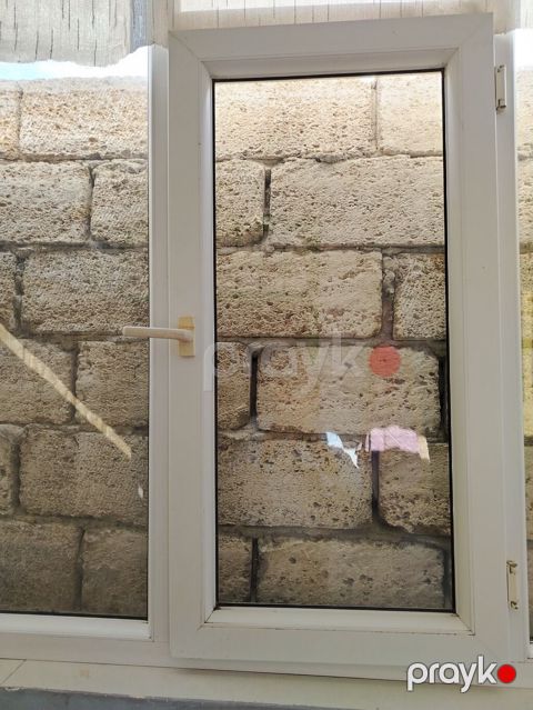 PVC plastik pəncərə sistemi - Profil: ağ rəngli PVC çərçivə, düz — Digah