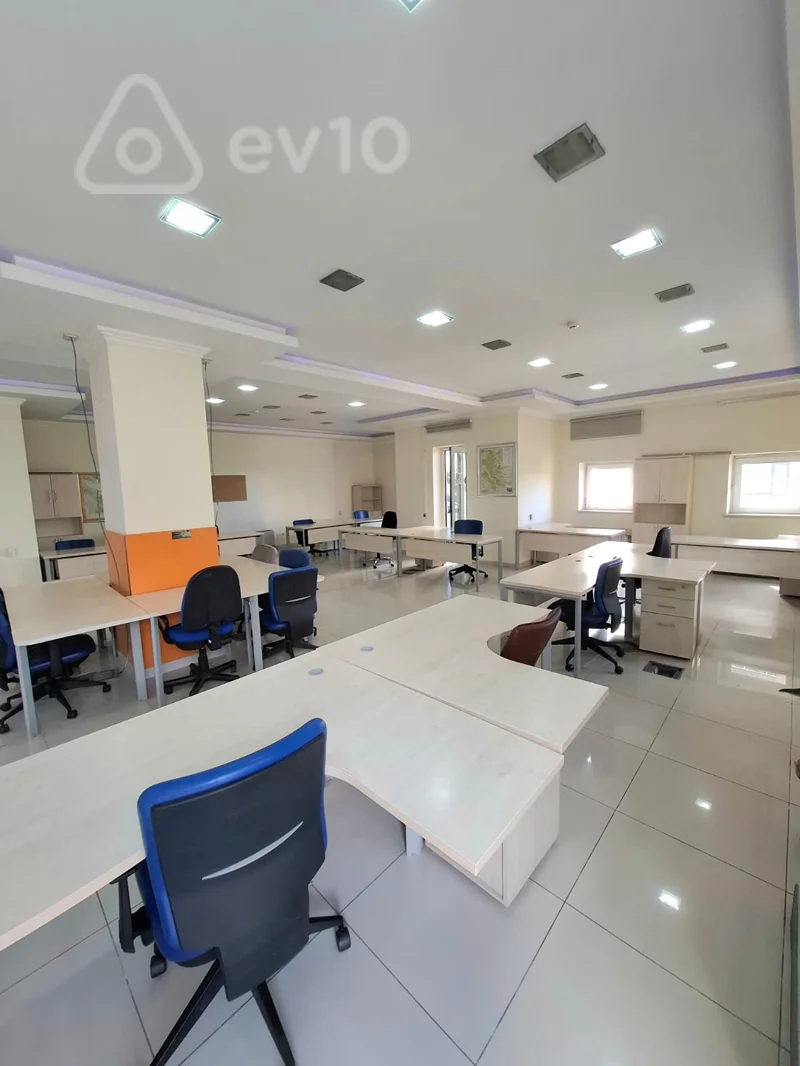 Ofis, 650 m², Tbilisi pr30 — kirayə — Bakı