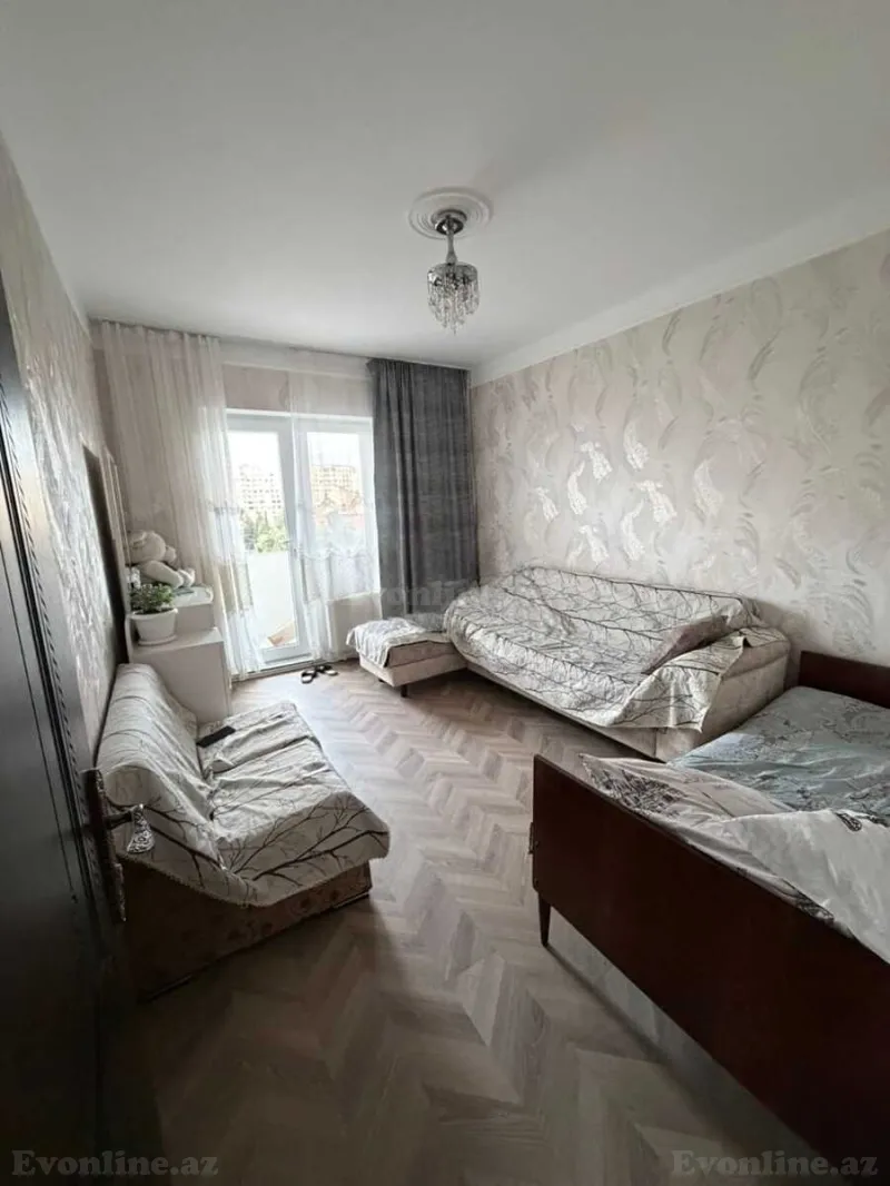 Satılır 4 otaqlı Mənzil Köhnə tikili 110 m² Bakı, Nizami r., Qara Qarayev m — Mənzil, Bakı (3)