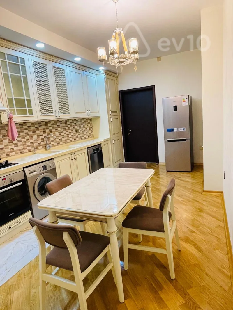 3 otaqlı mənzil, 100 m², Mərdanov Qardaşlar küç — kirayə — Bakı
