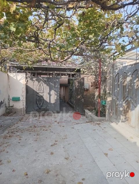 Satılır 10 otaqlı həyət evi/bağ evi 340 m² — Bakı
