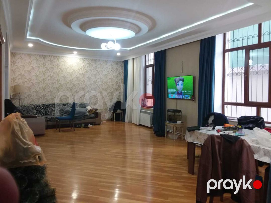 Satılır 4 otaqlı həyət evi/bağ evi 220 m² — Ev, villa, Bakı (4)