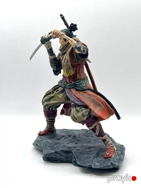 "Sekiro" fiquru — Oyuncaqlar, Mingəçevir (3)