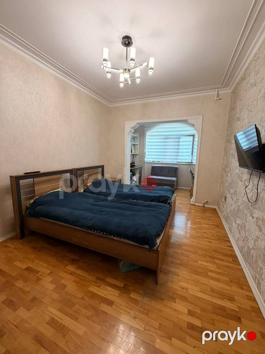 Satılır 4 otaqlı köhnə tikili 110 m² — Mənzil, Bakı (8)