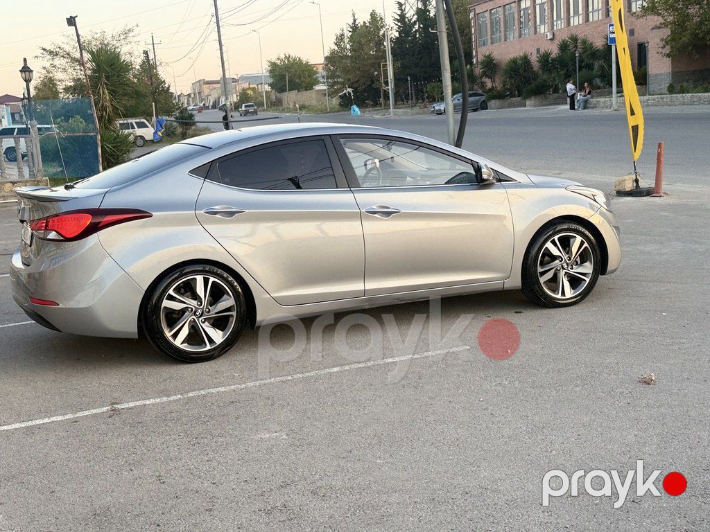 Hyundai Avante, 1.6 L, 2015 il, 130 000 km — Avtomobillər, Bakı (6)