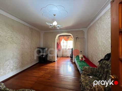 Satılır 3 otaqlı köhnə tikili 85 m² — Bakı