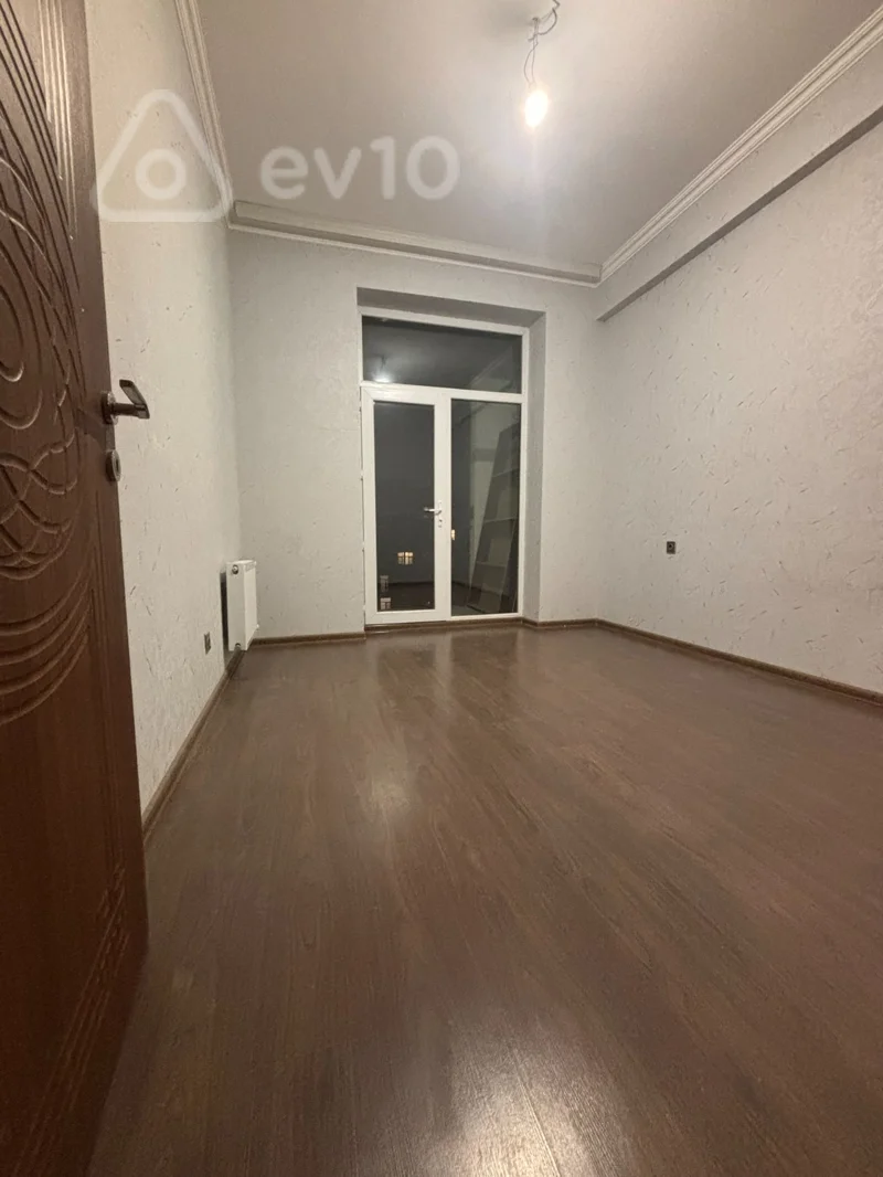 4 otaqlı mənzil, 110 m², Müstəqillik küçəsi — Mənzil, Bakı (2)