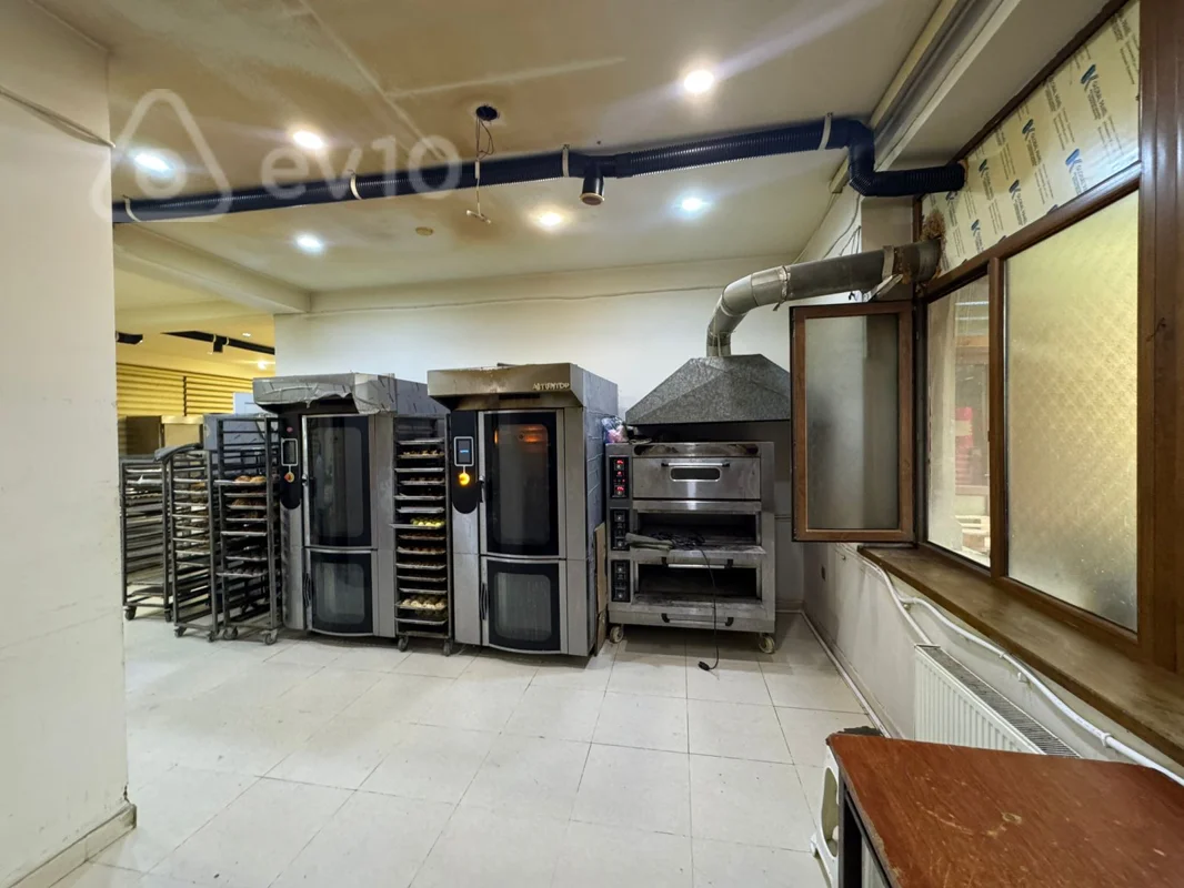8 otaqlı həyət evi, 1000 m², Şərq küç — Ev, villa, Bakı (10)