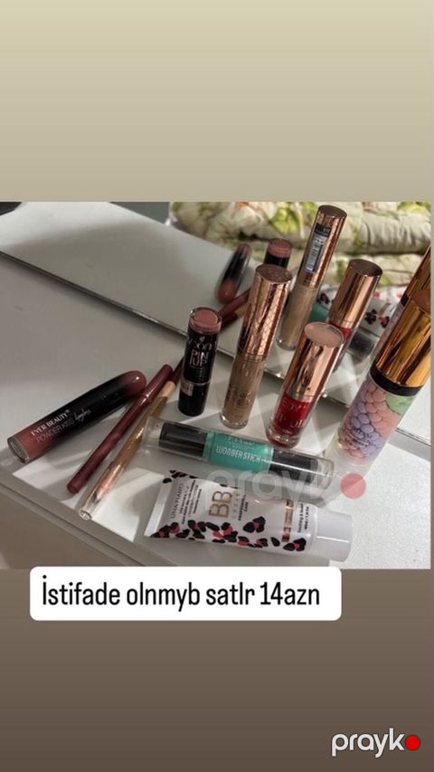 Vizaj üçün kosmetik dəst Tərkib: - Dodaq qələmləri və dodaq boyaları — Bakı