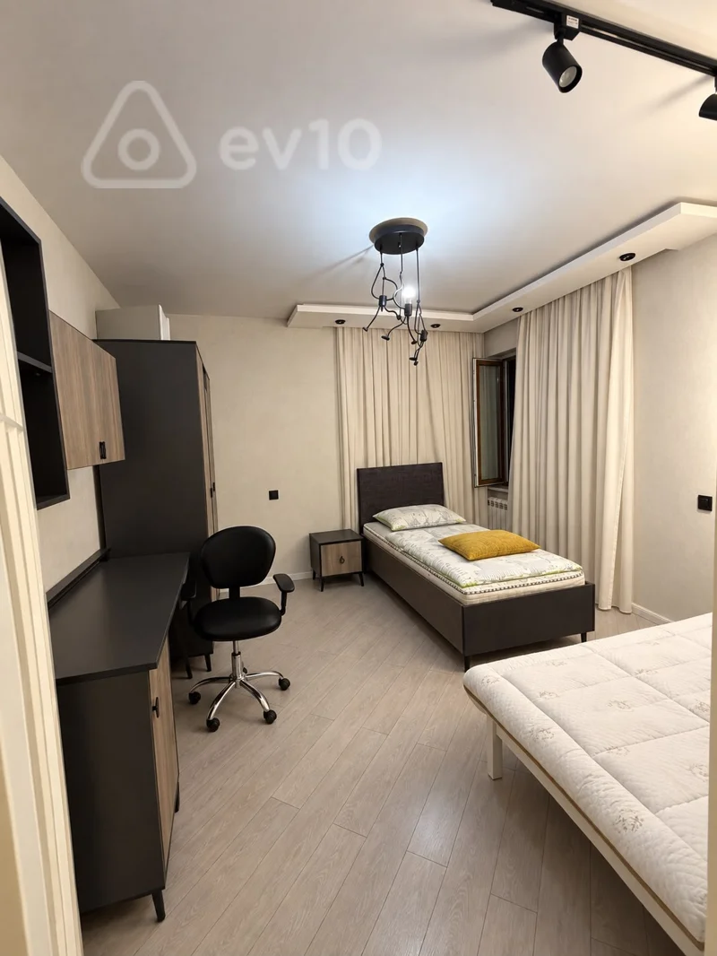 4 otaqlı mənzil, 90 m², 20 Yanvar — Bakı