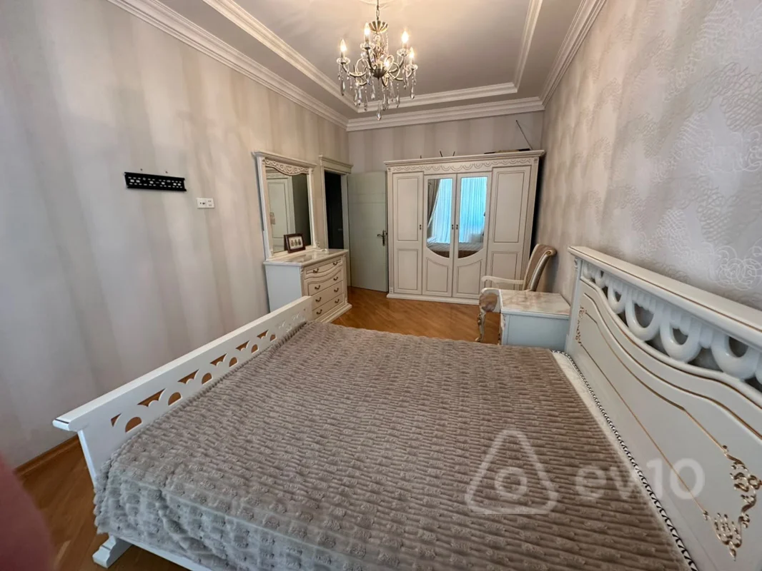 3 otaqlı mənzil, 135 m², 8 noyabır — kirayə — Mənzil, Bakı (5)