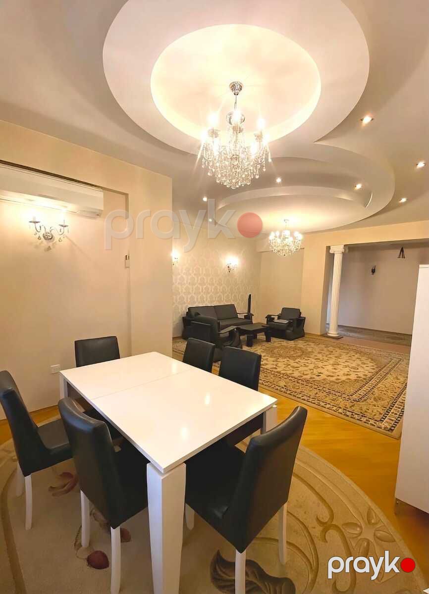 Satılır 4 otaqlı köhnə tikili 203.5 m² — Mənzil, Bakı (5)