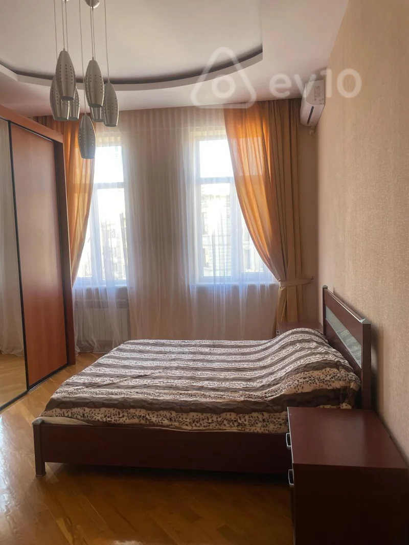 3 otaqlı mənzil, 130 m², Şövkət ələkbərova — kirayə — Mənzil, Bakı (6)