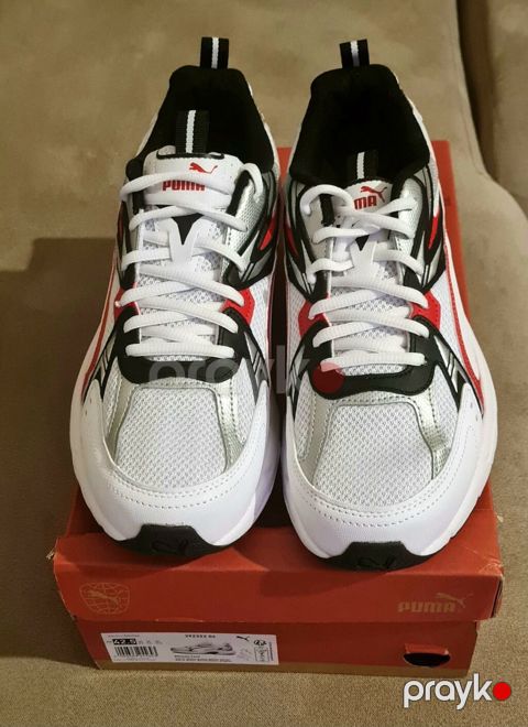Puma Milenio Tech ağgümüşübejiviy rənglərin qarışığıdır — Xırdalan