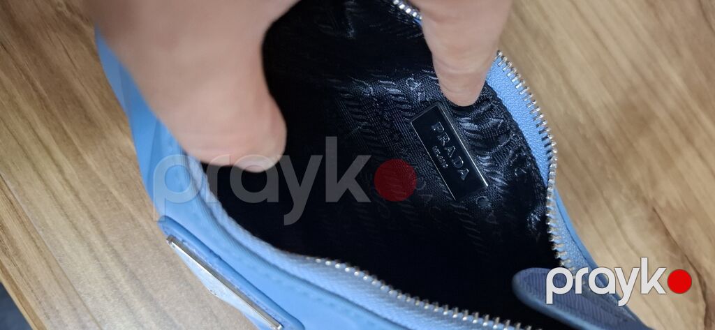 Məhsul: Prada mini çiyin çantası - Model: Hobo/Baguette stilində mini — Çantalar, çamadanlar, cüzdanlar, Bakı (4)