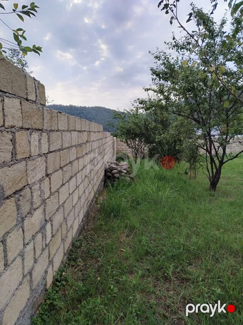 8 sot torpaq sahəsi, Qəbələ r — Qəbələ