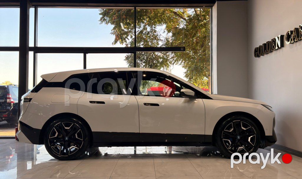 BMW iX, 71 kWh, 2023 il, 28 000 km — Avtomobillər, Bakı (7)