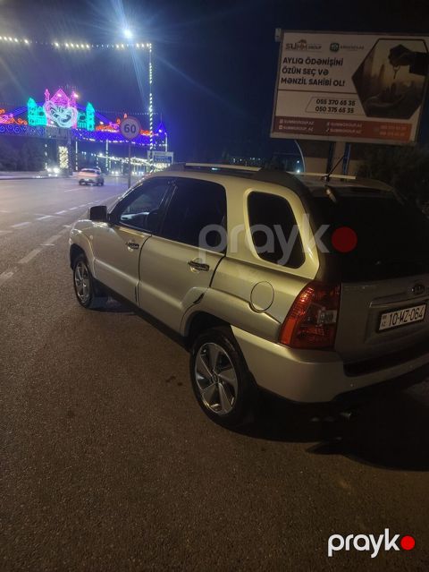 Kia Sportage: 2 l 2008 il Krossover — Sumqayıt