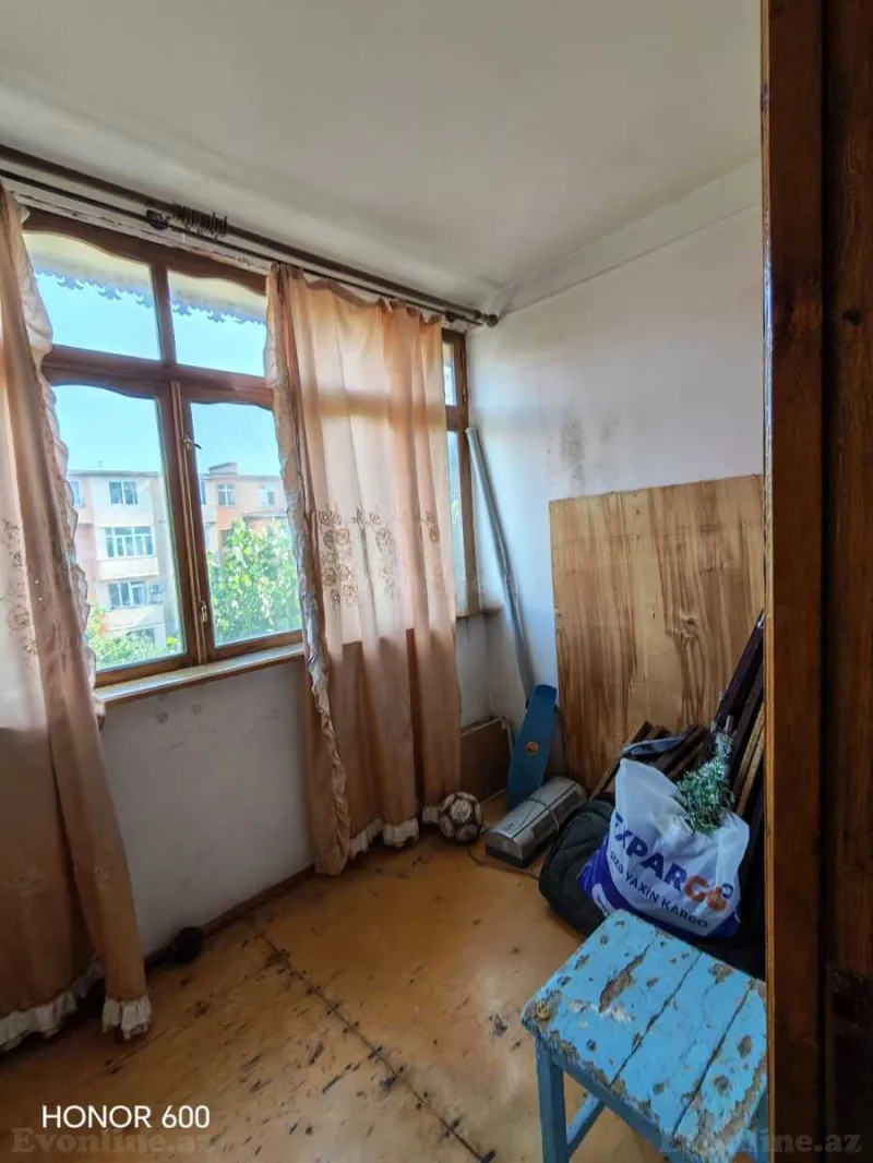 Satılır 3 otaqlı Mənzil Köhnə tikili 70 m² Bakı, Nizami r., Qara Qarayev m — Mənzil, Bakı (7)