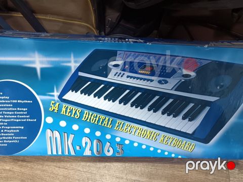 Pianino əvəzi — Bakı