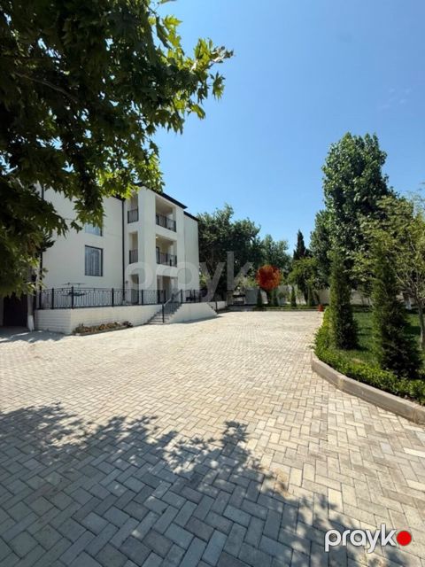 Satılır 10 otaqlı həyət evi/bağ evi 655 m² — Bakı