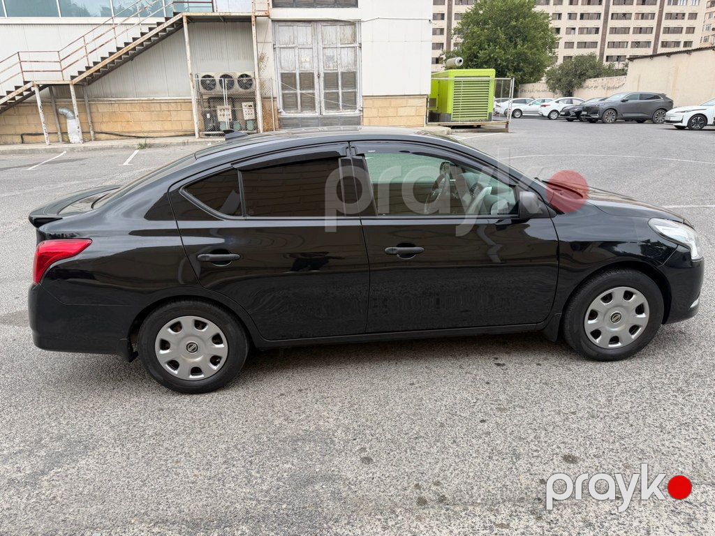 Nissan Versa, 1.6 L, 2014 il, 285 000 km — Avtomobillər, Bakı (4)