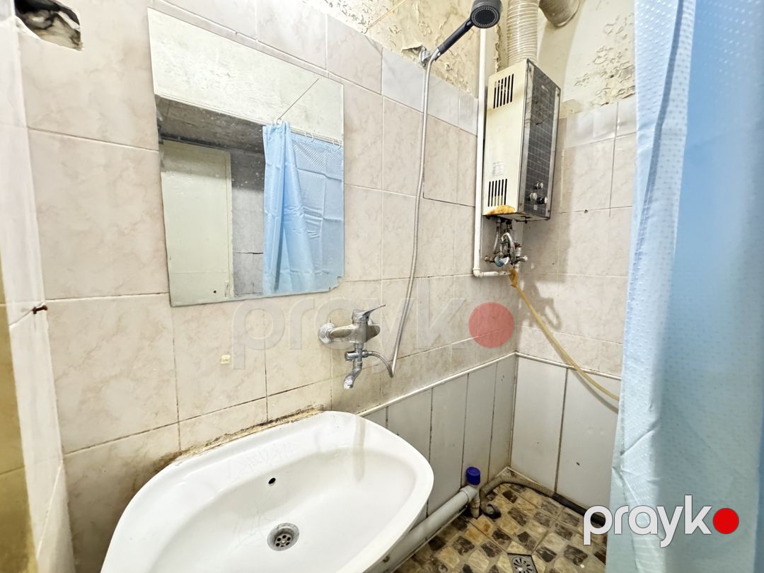 Satılır 1 otaqlı köhnə tikili 40 m² — Mənzil, Bakı (6)