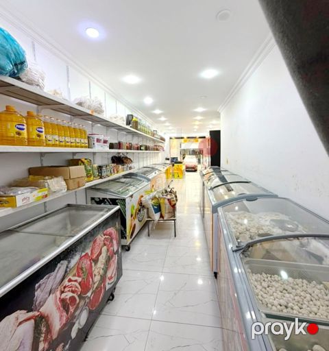 Satılır obyekt 65 m² — Bakı