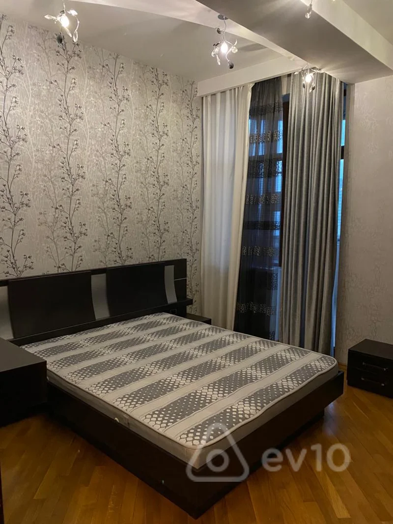 4 otaqlı mənzil, 210 m², Kazım Kazımzadə — kirayə — Mənzil, Bakı (9)