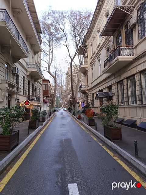 Satılır 1 otaqlı köhnə tikili 16.5 m² — Bakı