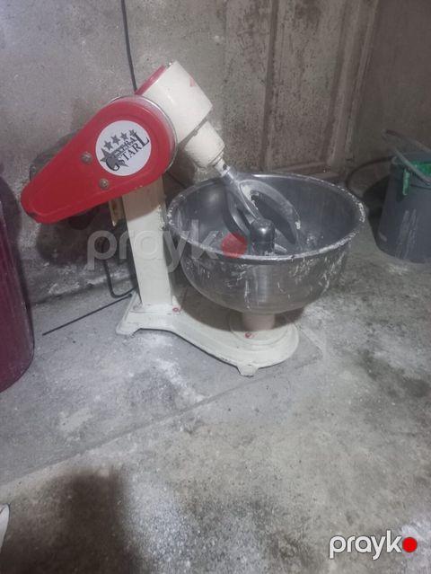 Sənaye tipli xəmir yoğurma maşını – General Star 10 kg - Növdə — Masazır
