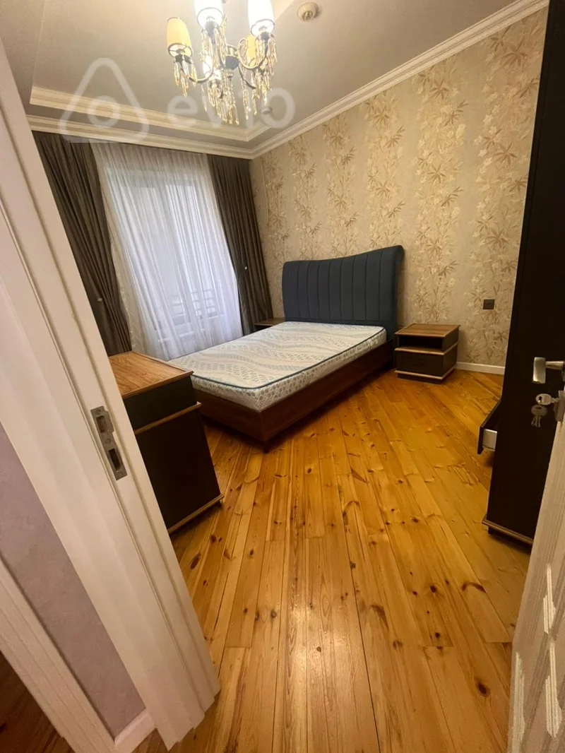 3 otaqlı mənzil, 135 m², Sahib Zeynalov — kirayə — Mənzil, Bakı (12)