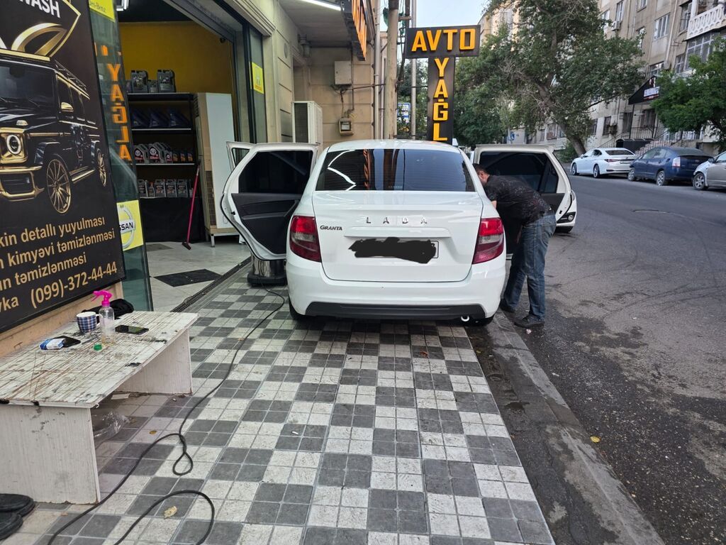 Lada Granta sedan – ağ rəng, zərif və praktik şəhər avtomobili. Əsas — Avtomobillər, Bakı (3)