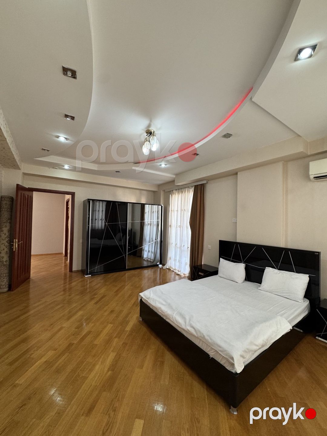 Satılır 4 otaqlı köhnə tikili 203.5 m² — Mənzil, Bakı (12)