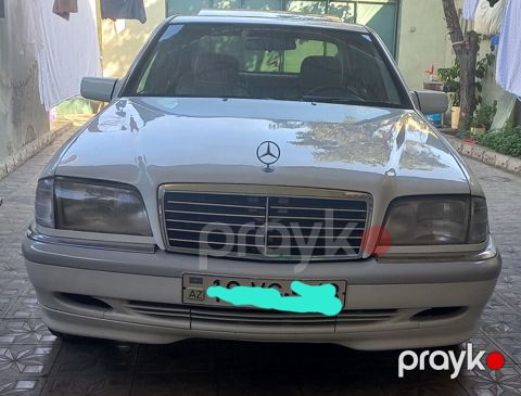 Kandisoride luk isleyir.Mercedes-Benz C-Class (W202) sedan - Kuzov