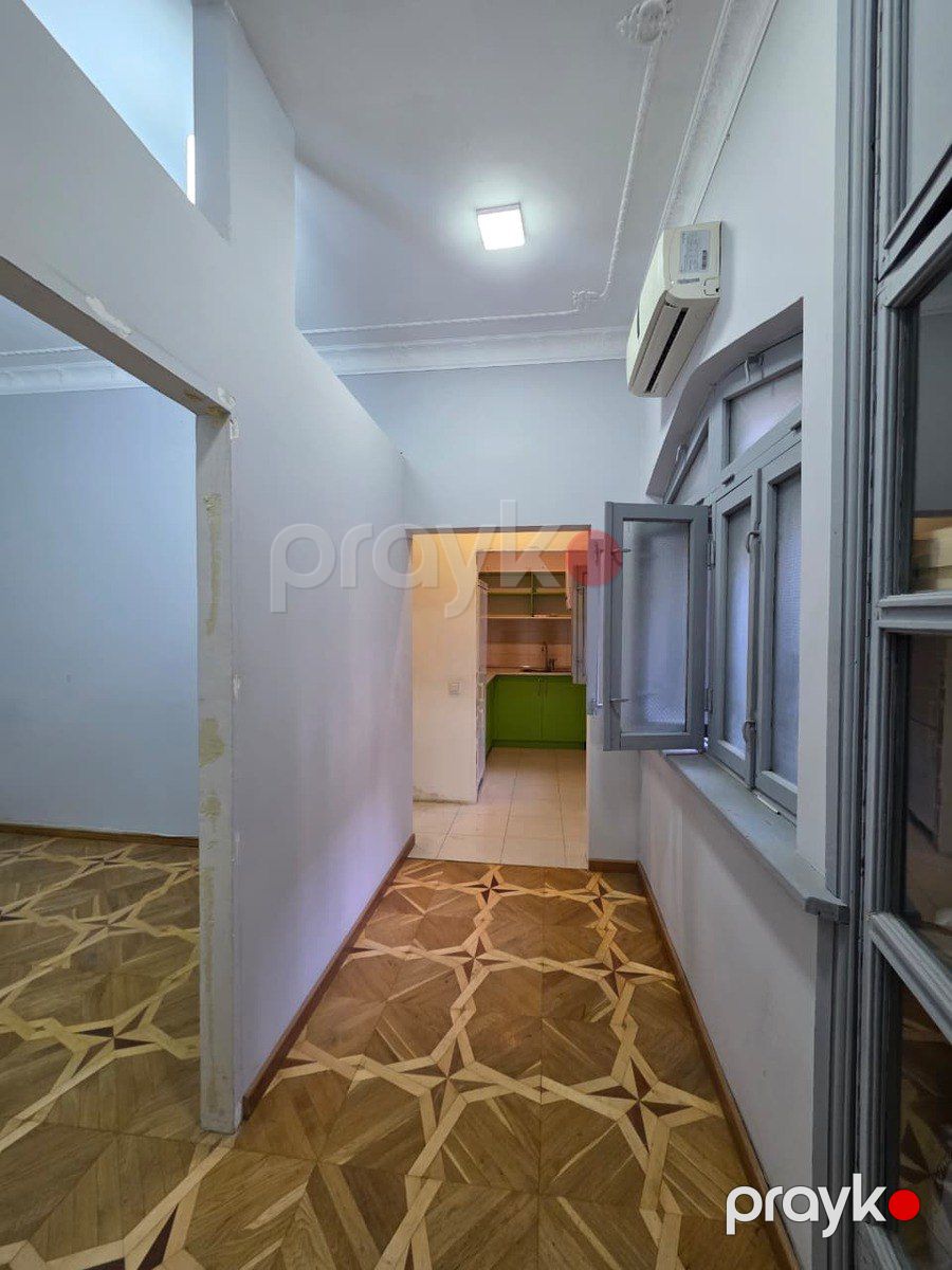 Satılır 4 otaqlı köhnə tikili 110 m² — Mənzil, Bakı (11)