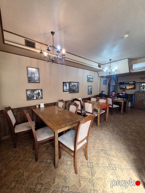 Satılır obyekt 250 m² — Bakı