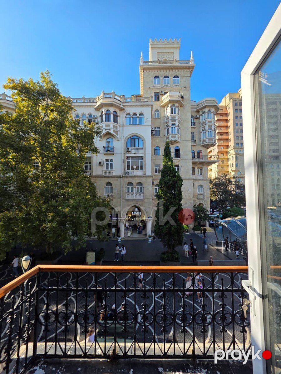 Satılır 4 otaqlı köhnə tikili 110 m² — Mənzil, Bakı (5)