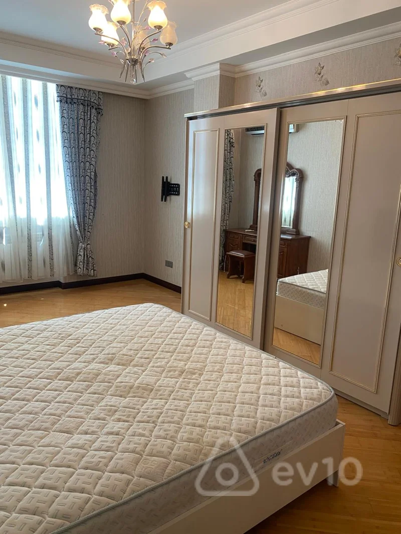 3 otaqlı mənzil, 120 m², Abbas Mirzə Şərifzadə Küçəsi — kirayə — Mənzil, Bakı (5)