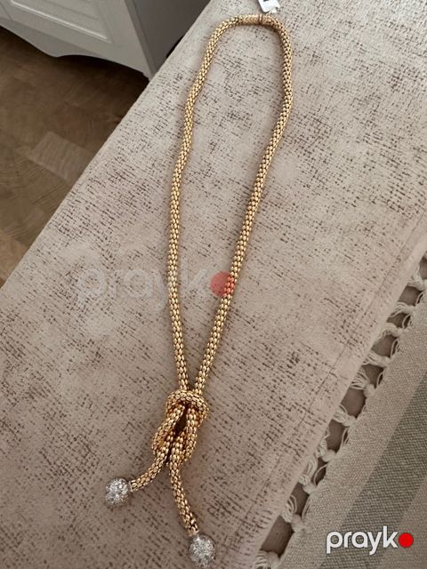 Qızıl boyunbağı — Bakı