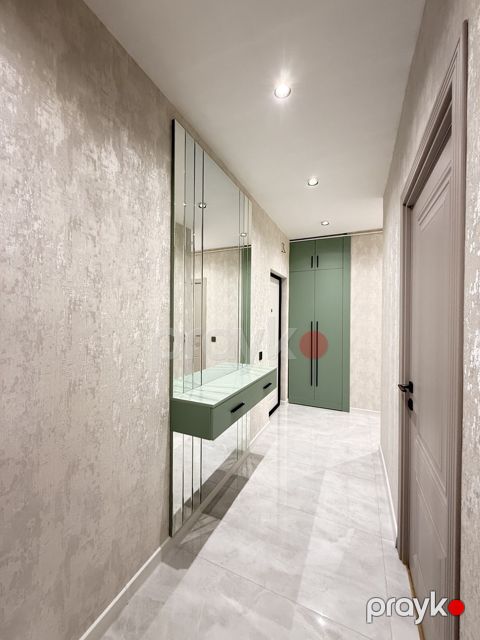 Satılır 2 otaqlı köhnə tikili 65 m² — Bakı