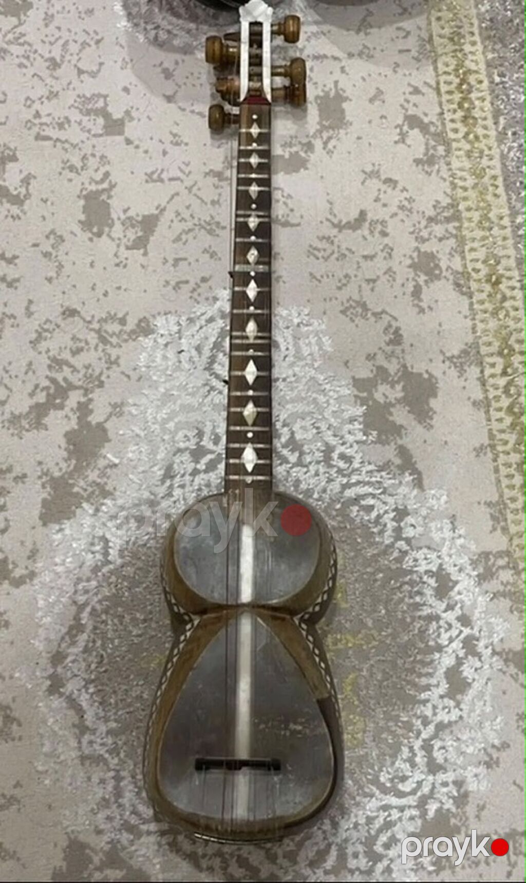 Tar – milli simli musiqi aləti (qabı ilə) Çox qədimi tardır Teymur — Gitarlar və digər simli alətlər, Xırdalan (2)