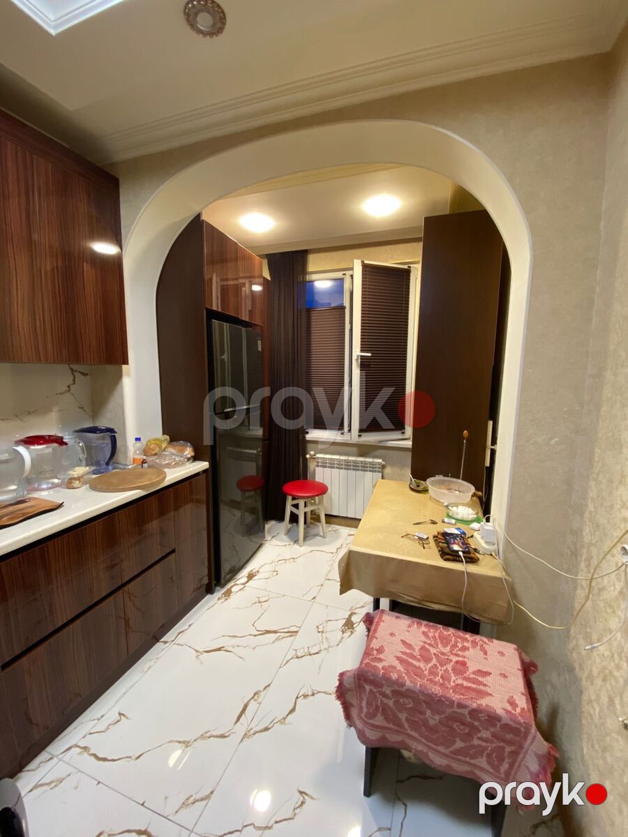 Satılır 2 otaqlı köhnə tikili 65 m² — Mənzil, Bakı (7)