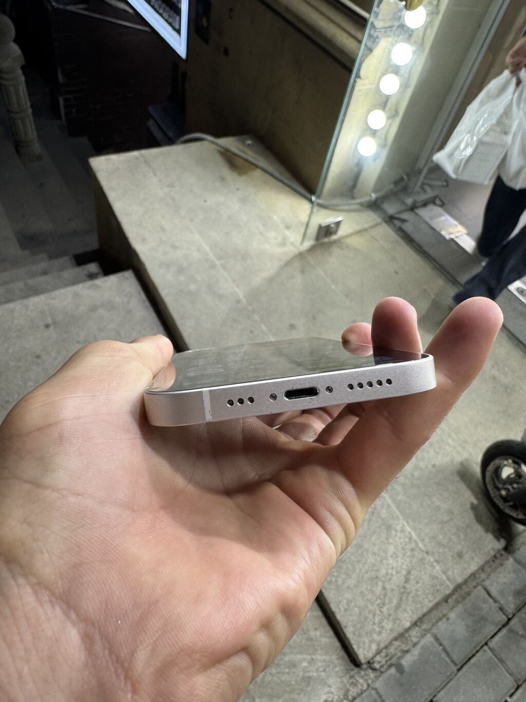IPhone 13, 128 GB, Ağ, Barmaq izi, Simsiz şarj, Face ID — Apple iPhone, Bakı (7)