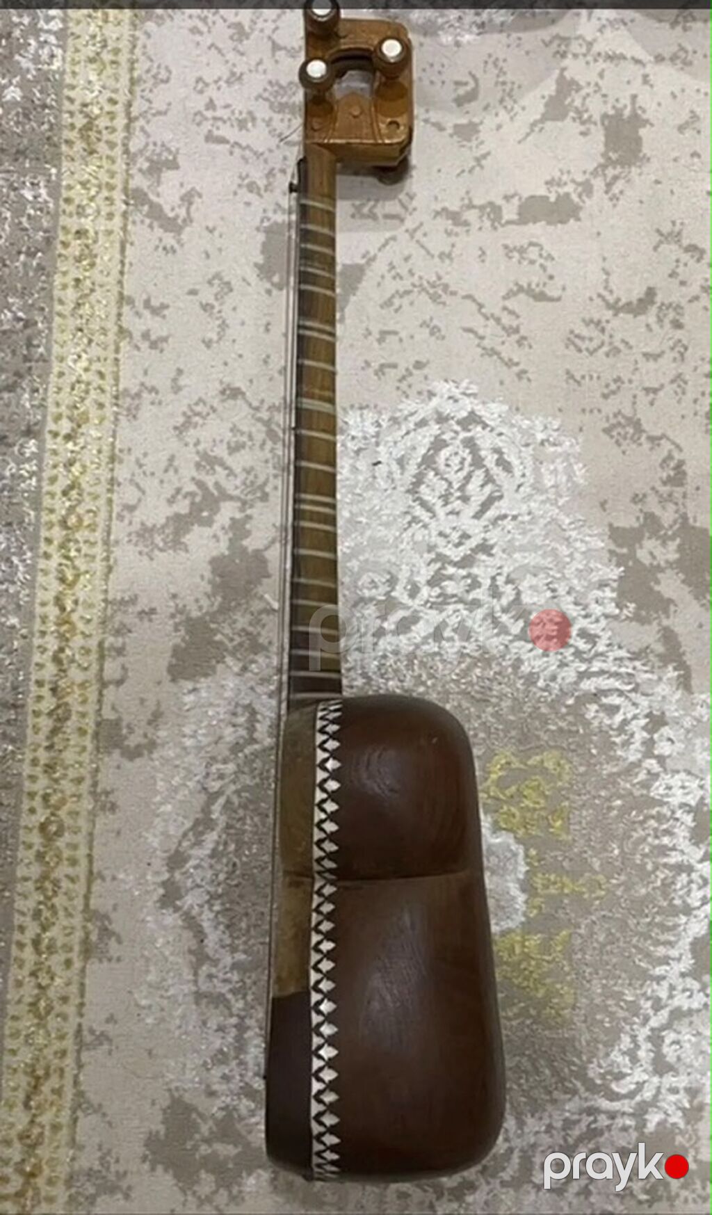 Tar – milli simli musiqi aləti (qabı ilə) Çox qədimi tardır Teymur — Gitarlar və digər simli alətlər, Xırdalan (3)