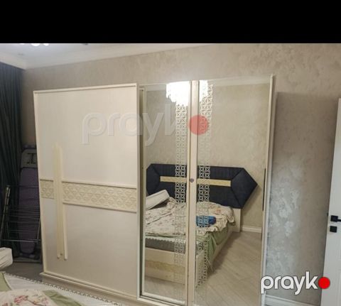 Dolab satilir. *Qiymeti 230 Azn.* Unvan Hezi Aslanov. Odeniwli — Bakı