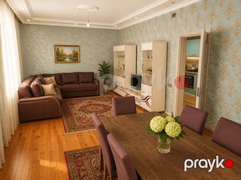 Satılır 5 otaqlı həyət evi/bağ evi 250 m² — Bakı