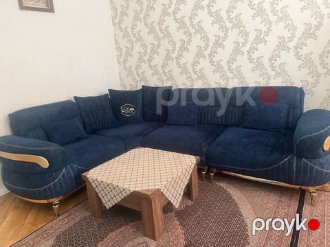 Uqlavoy divan. 450azn. Boyuk teref 2.70,Balaca teref 1.90sm. Jurnalni — Bakı
