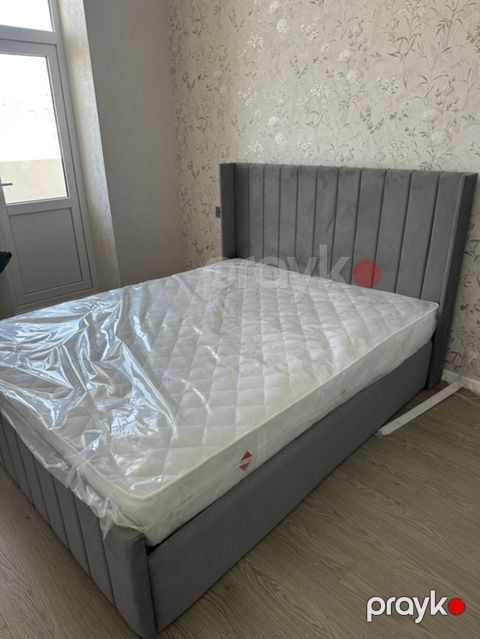 Mebel: iki nəfərlik çarpayı və döşək - Ölçü: təxminən 160x200 sm — Digah