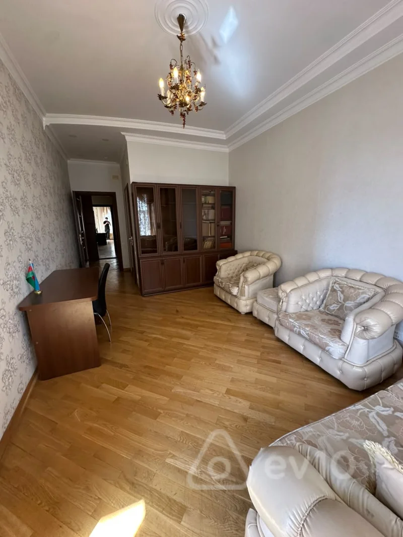 3 otaqlı mənzil, 180 m², Abbasqulu Ağa Bakıxanov — kirayə — Mənzil, Bakı (10)